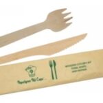 KIT LEGNO FORCHETTA+COLTELLO+TOVAGLIOLO 16CM+TOVAGL.22X22CM