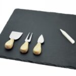 SET 1 VASSOIO QUADR.ARDESIA+3 POS.FORMAGGIO+1 GESS.NERO/BIAN